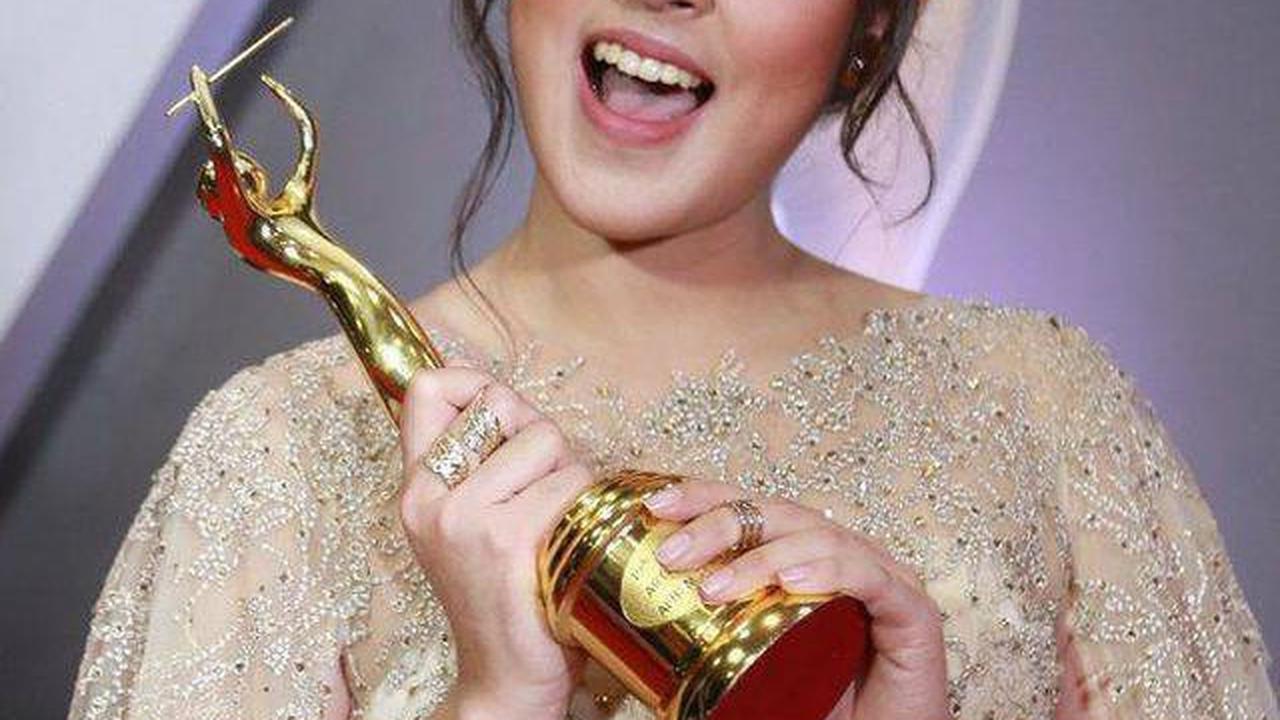 10 Model Rambut Panjang Simpel ala Raisa, Tampil Elegan dan Mudah Ditiru