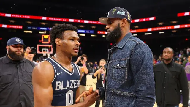 Lebron James dan Bronny James