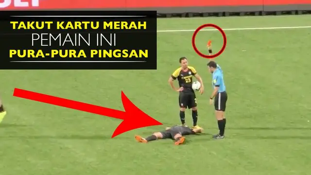 Video pemain Ceres FC klub asal Singapura pura-pura pingsan usai dapat kartu kuning ke dua saat melawan Tampines Rovers FC di Singapura Cup, Rabu (24/8/2016).