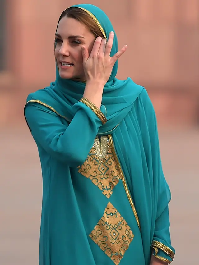 Kate Middleton Kunjungi Masjid Pakistan