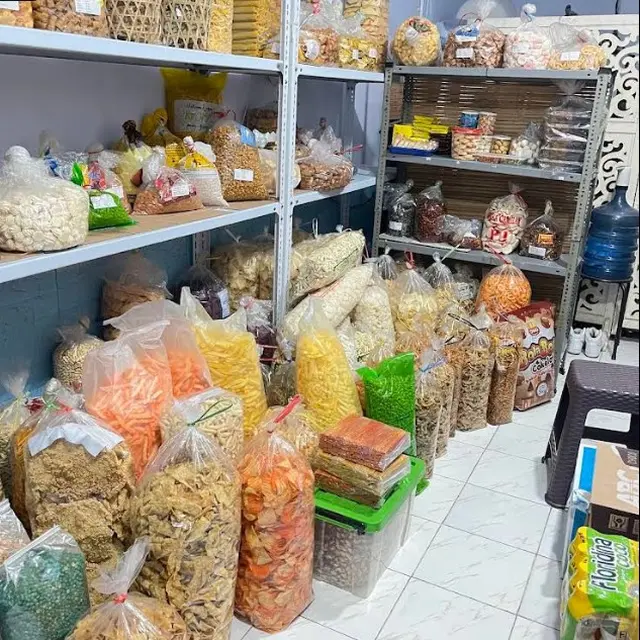 Rekomendasi Tempat Beli Snack Kiloan di Jogja