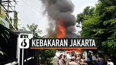 Sebuah rumah yang dijadikan lokasi penyimpanan dekorasi di kawasan Pulomas Jaktim terbakar. 1 orang pegawai yang tegah tertidur tewas terbakar. Kasus ini ditangani Polsek Metro Pulomas.