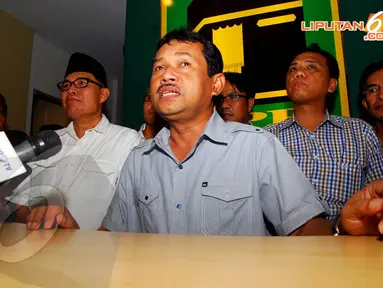 Ketua DPW PPP Jawa Barat, Rahmat Yasin menggelar konferensi pers di DPP PPP, Jakarta, Selasa (15/4/14) (Liputan6.com/Miftahul Hayat)