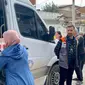 Tim Emergency Response Team PT Putra Perkasa Abadi (ERT PPA) mendistribusikan bantuan kemanusiaan secara langsung kepada korban bencana gempa bumi Turki di pusat bencana, Kahramanmaras, selatan Turki.