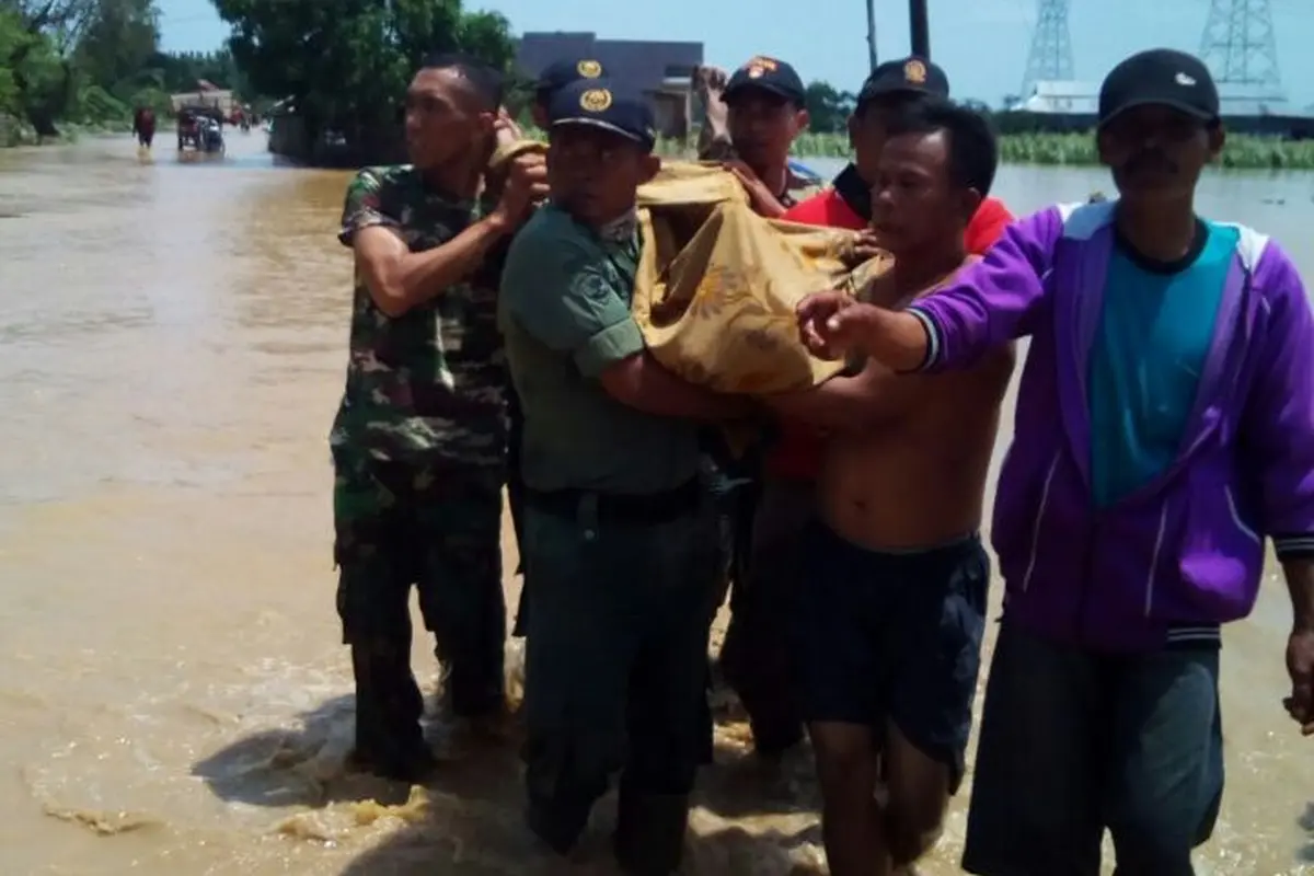 Maut Jemput Ibu Saat Selamatkan Diri dari Banjir Losari Brebes