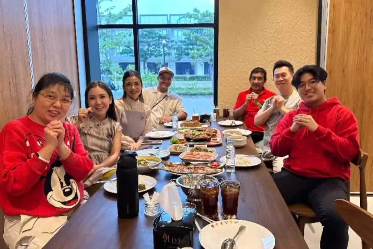 Chelsea Olivia dan Glenn Alinskie kembali menghabiskan waktu bersama dengan penuh kehangatan (Instagram/@oliviaoliv88)