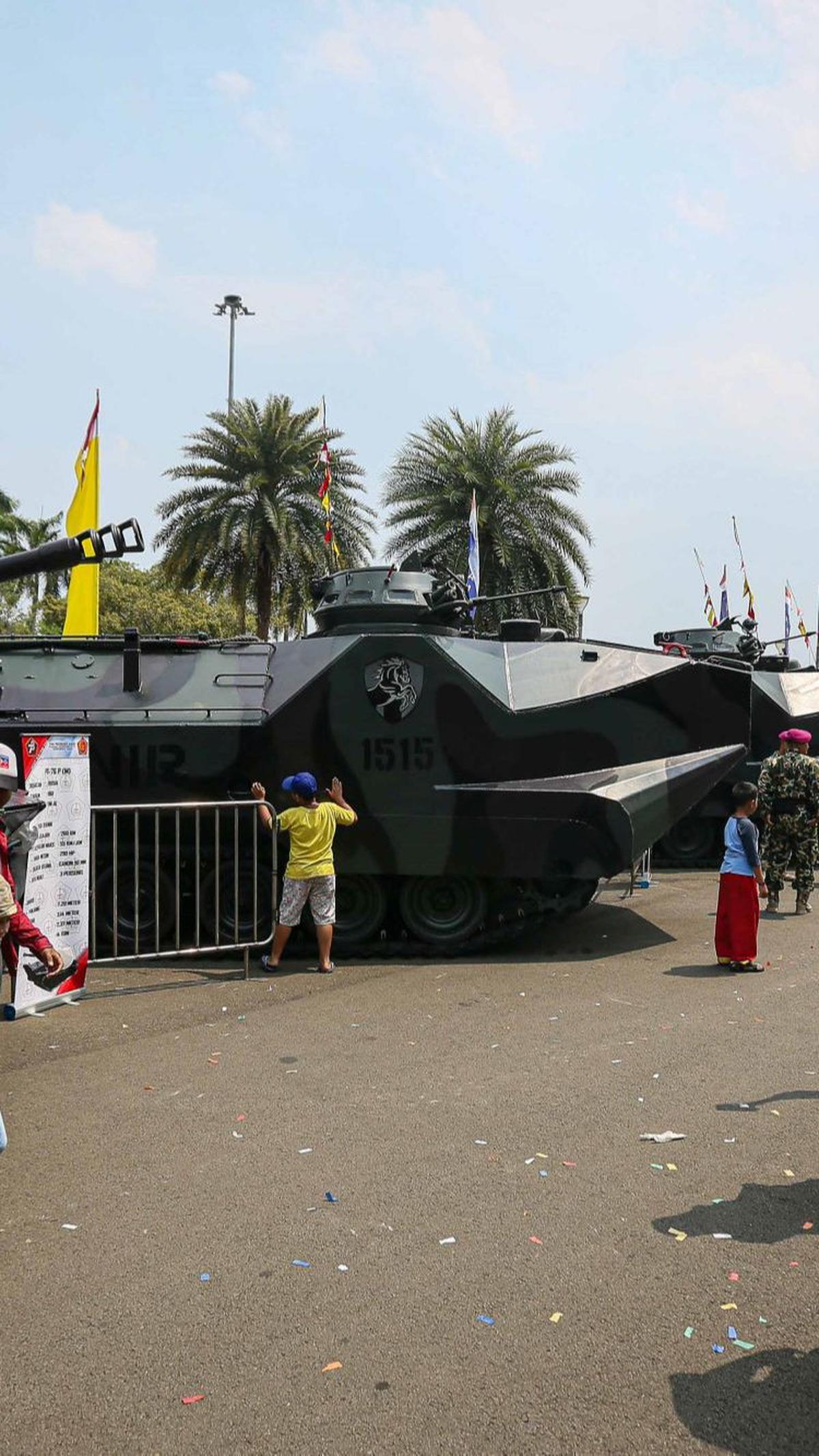 Monas menjadi lokasi digelarnya pameran Alutsista TNI untuk menyambut HUT ke-78 TNI.