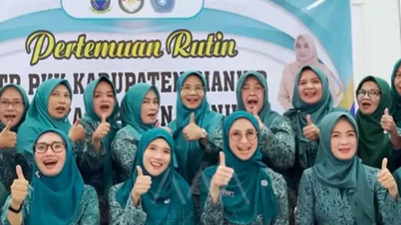 6 Potret Avi Basalamah Istri Ramzi Jadi Ibu PKK, Jabat Ketua Bidang 1 TP PKK Kab. Cianjur