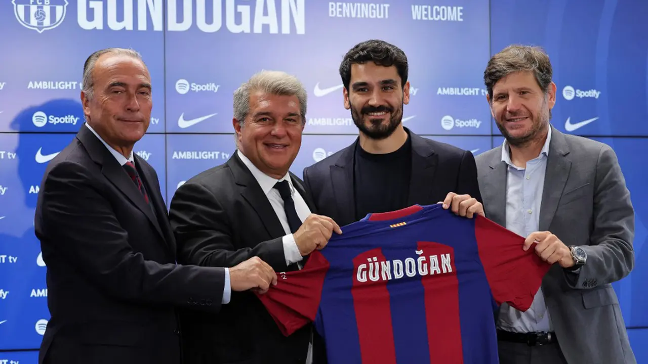 Ilkay Gundogan Resmi Berseragam Barcelona