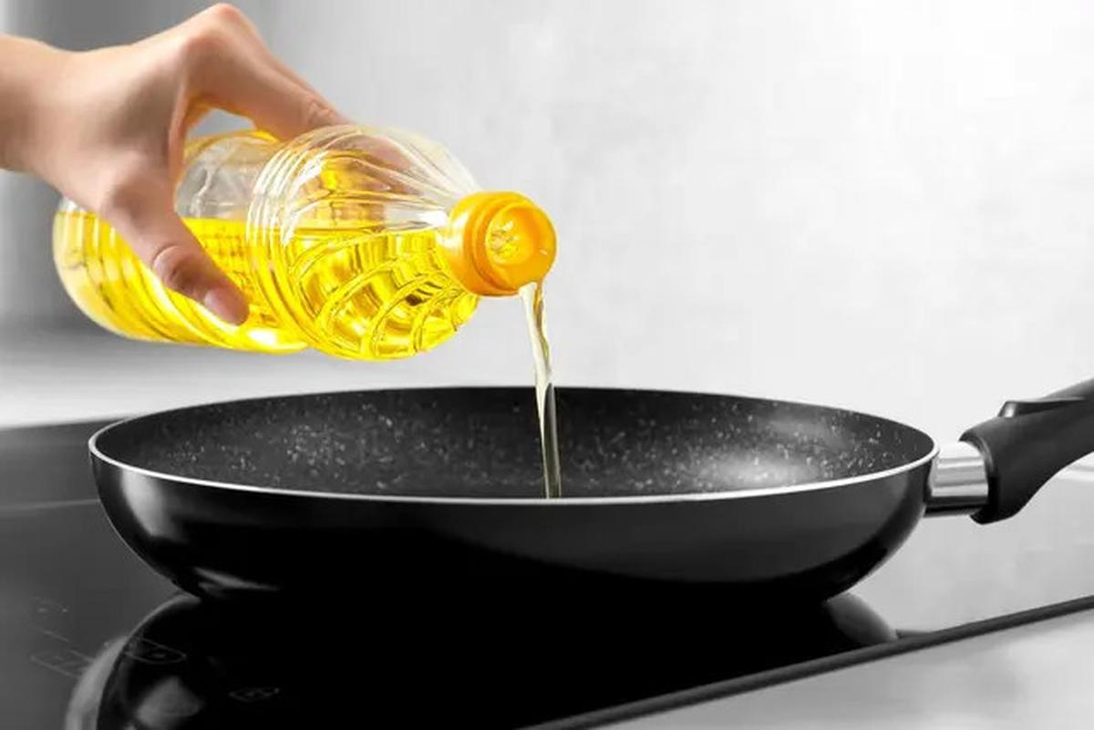 Tips Menggoreng Pempek Agar Tidak Meletus dan Lengket
