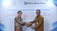 Direktur Utama PT Macika Mineral Industri John Hendarso dan Kepala Divisi EPC Perseroan Nurlistyo Hadi