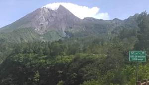 Pendaki Ilegal Gunung Merapi yang Ditangkap Mendaki pada Dini Hari, Profesinya dari Pelajar sampai Pekerja.&nbsp; foto: (dok.Instagram @@btn_gn_merapi/https://www.instagram.com/p/DHxUo6OyMpo/Henry)