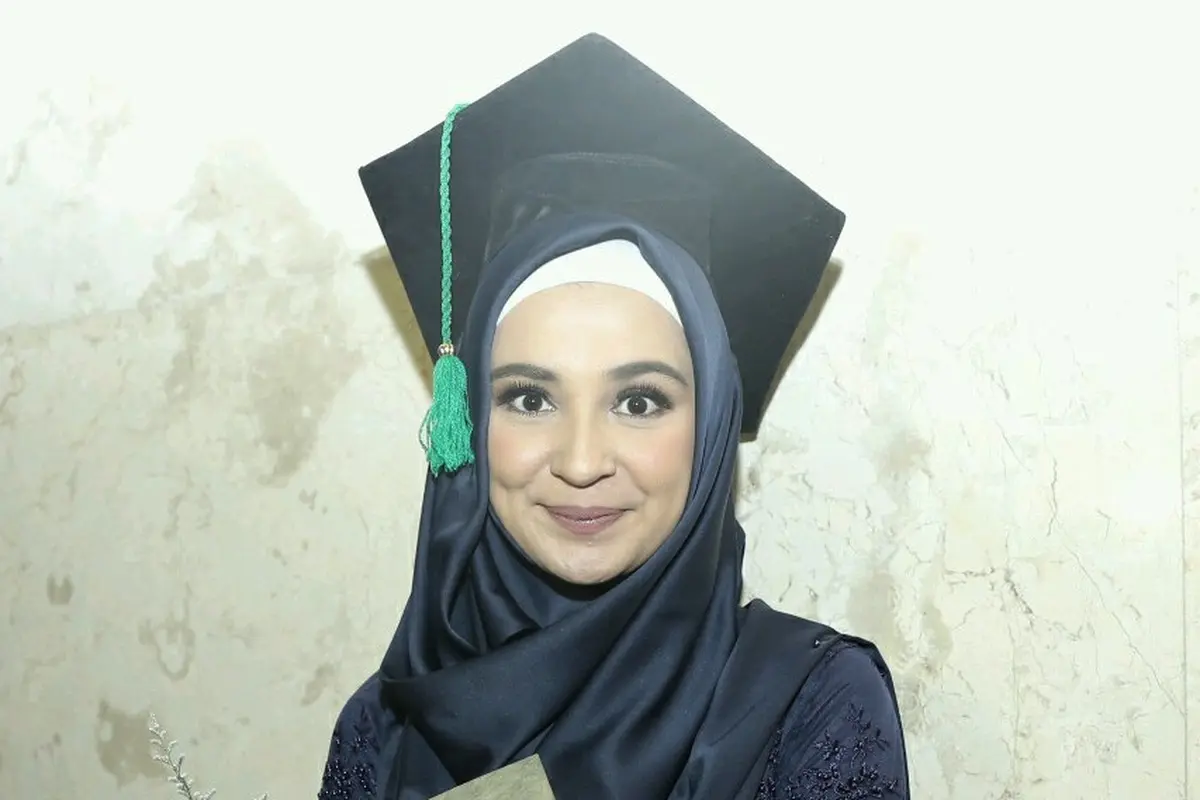 [Bintang] Shireen Sungkar Wisuda