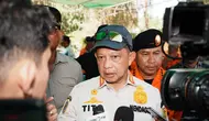 Tinjau Korban Gempa Manggarai Timur, Mendagri Prioritaskan Listrik dan Logistik