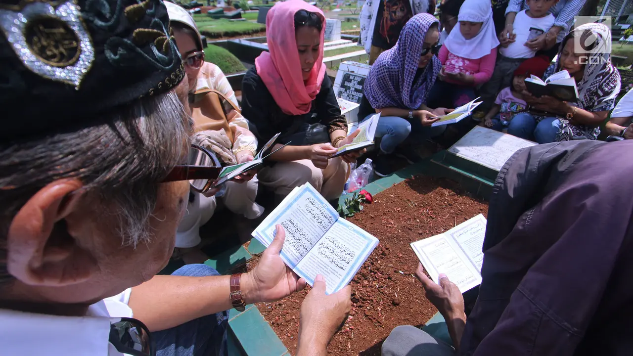 Ziarah Kubur Jelang Ramadan
