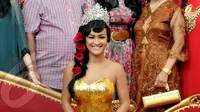 Rambut Berponi, Julia Perez Merasa Mirip Bill Gates
