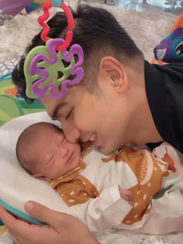 Baby Moana, anak Ria Ricis dan Teuku Ryan (Instagram/riaricis1795/thericisryan)