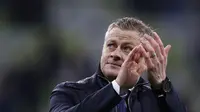 Pelatih Manchester United, Ole Gunnar Solskjaer, setelah timnya gagal menjuarai Liga Europa. (AP/Kacper Pempel).