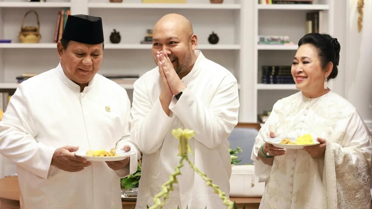 Momen Hangat Prabowo dan Titiek Rayakan Ultah Didit, Unggah Foto Lawas Bareng Soeharto