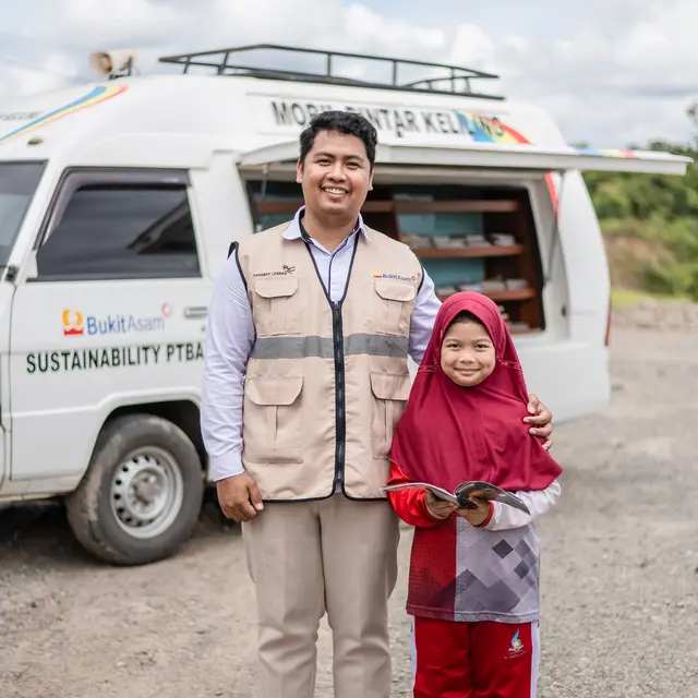Dian Adi Saputra, pemuda asal Tanjung Enim, penerima beasiswa dari PT Bukit Asam Tbk (PTBA).