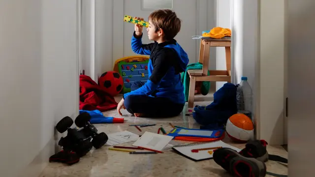 Cara Menangani Anak ADHD di Rumah (photo by freepik.com)