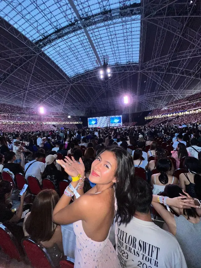 Potret Penampilan 7 Artis Nonton Konser Taylor Swift, Totalitas Pakai Outfit Sesuai Era