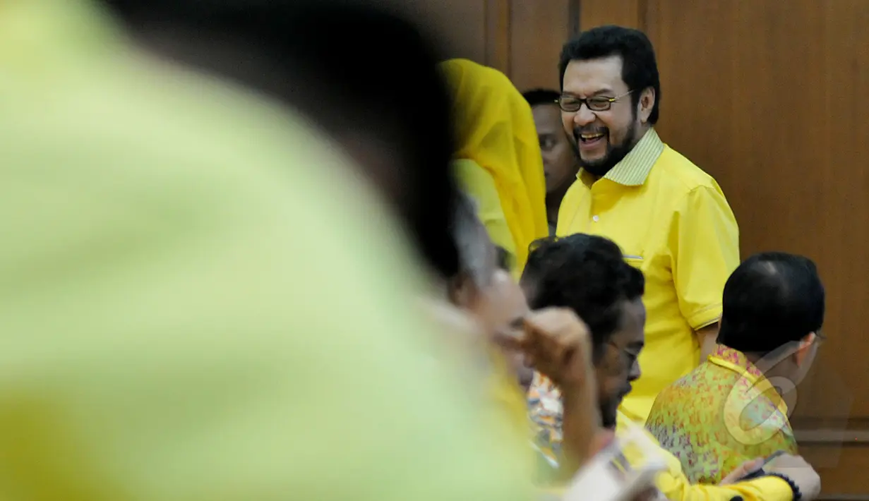 Waketum Partai Golkar,Yorrys Raweyai Saat menghadiri pembukaan Rapimnas I DPP Partai Golkar di kantor DPP Partai Golkar, Jakarta, Rabu (8/4/2015). Rapat membahas konsolidasi partai dari tingkat bawah hingga atas. (Liputan6.com/Johan Tallo)