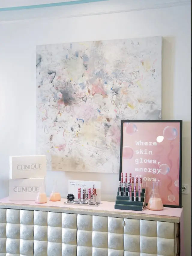 Clinique Glow Penthouse