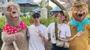 Begini potret seru pasangan selebriti Wingky Wiryawan dan Kenes Andari saat liburan ke Disney Hollywood Studio. Dalam media sosial Instagram keduanya, pasangan ini banyak abadikan momen serunya yang menuai banyak perhatian netizen. (Liputan6.com/IG/@winkywiryawan912)