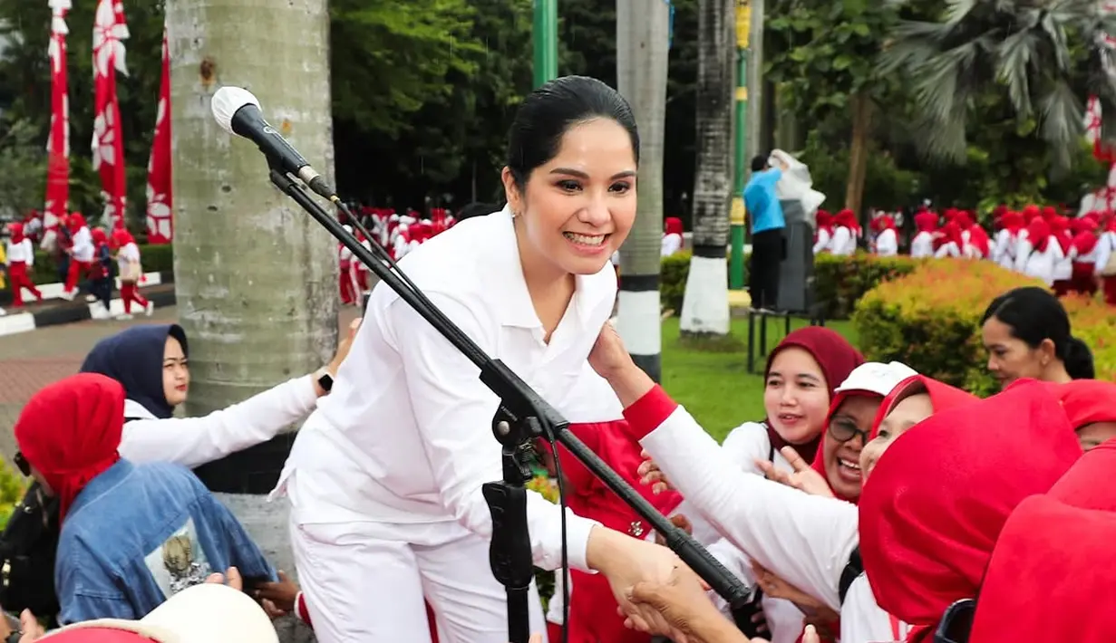 Sebagai ketua Yayasan Jantung Indonesia, Annisa Pohan gencar dorong gaya hidup sehat. Salah satunya dengan ikut yang diselenggarakan komunitas di Jakarta Timus [@annisayudhoyono]