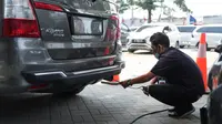 Dinas Perhubungan (Dishub) Kota Tangerang mencatat, sebanyak 39.611 kendaraan telah melakukan uji emisi selama Januari hingga Agustus 2023. (Pramita Tristiawati /Liputan6.com)