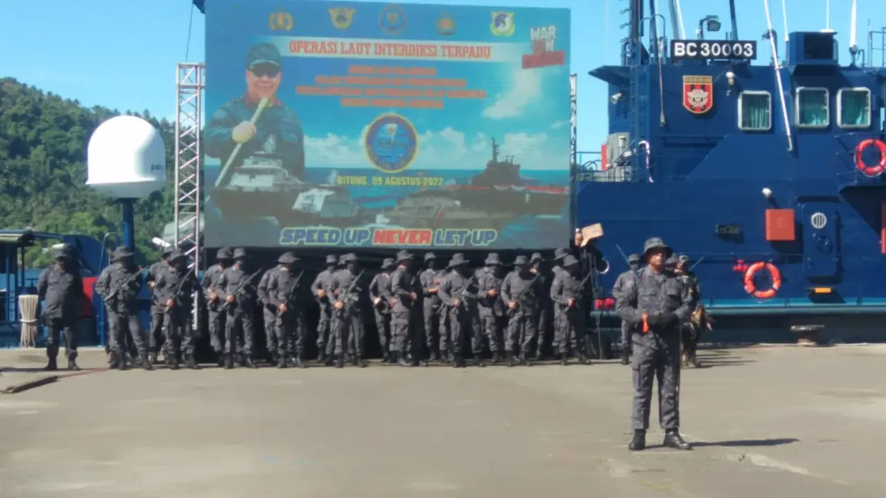Operasi Laut Interdiksi Terpadu 2022 yang dipusatkan di Pelabuhan Samudera Bitung, Sulut, Selasa (9/8/2022)