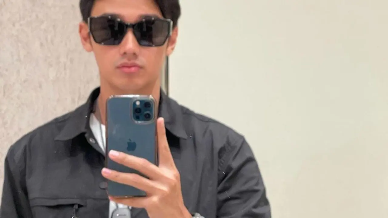 Caesar Hito punya wajah yang tampan