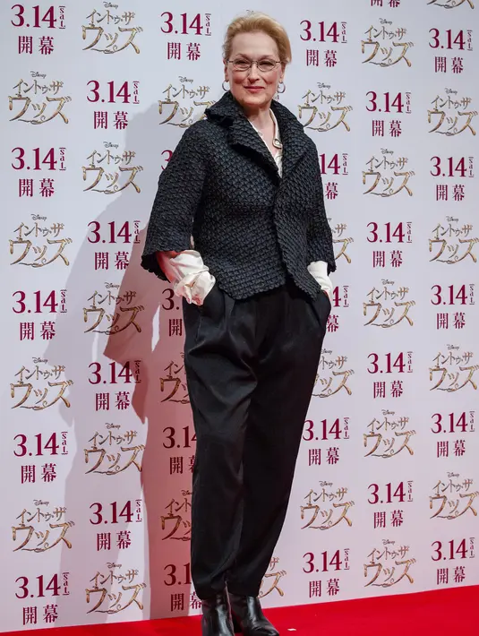 Meryl Streep manfaatkan kandungan vitamin pada kacang kedelai yang membantu mencegah dan mengurangi keriput. Terbukti sampai sekarang aktris berusia 66 tahun ini tetap cantik dan awet muda dari tahun ke tahun. (Bintang/EPA)