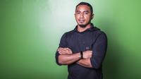 Mantan pemain Timnas Indonesia, Firman Utina, saat hadir pada Indonesian Soccer Awards 2019 di Studio Indosiar, Jakarta, Jumat (10/12). Acara ini diadakan oleh Indosiar bersama APPI. (Bola.com/Yoppy Renato)