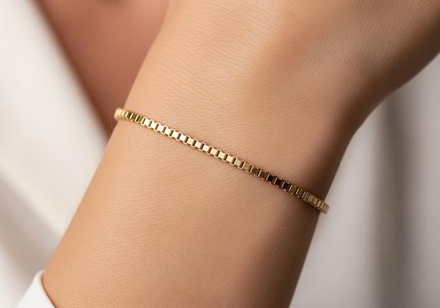 Gelang Rantai Box Minimalis/ Model Gelang Emas Rantai Tipis Harga Rp500 Ribuan (Sumber: gemini.com)