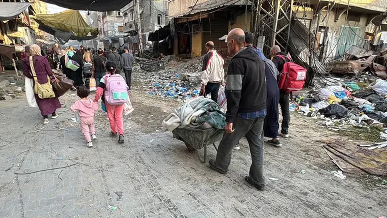 Hindari Serangan Israel, Warga Palestina Berbondong-bondong Tinggalkan Beit Lahiya