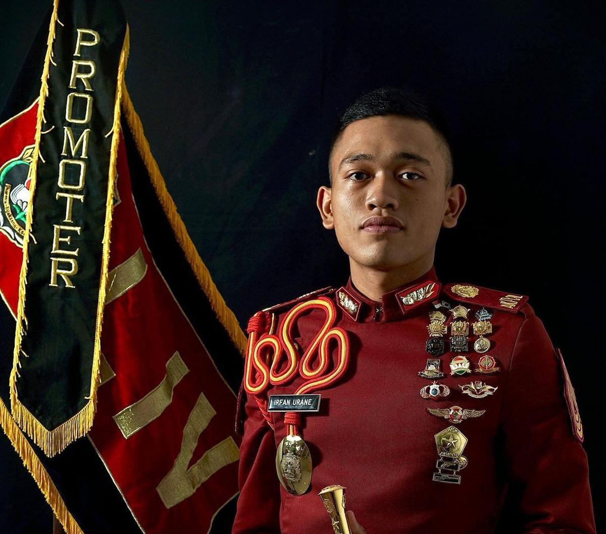 Diketahui, Urane berhasil menyelesaikan studinya dengan Indeks Prestasi Kumulatif (IPK) di atas 3,50. Ia juga berhasil meraih predikat Cum Laude.<br><br>Tidak heran apabila Urane mampu meraih beragam penghargaan prestasi.<br>