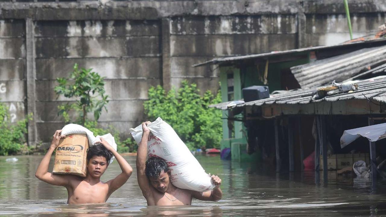 Banjir rendam permukiman di Cipondoh Tangerang