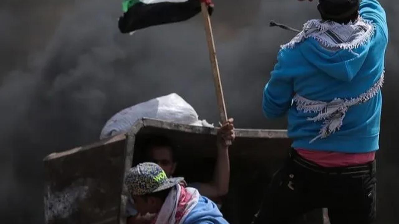 Israel menggunakan lebih banyak kekerasan untuk meredam protes. Hamas lahir dari situasi semacam itu.