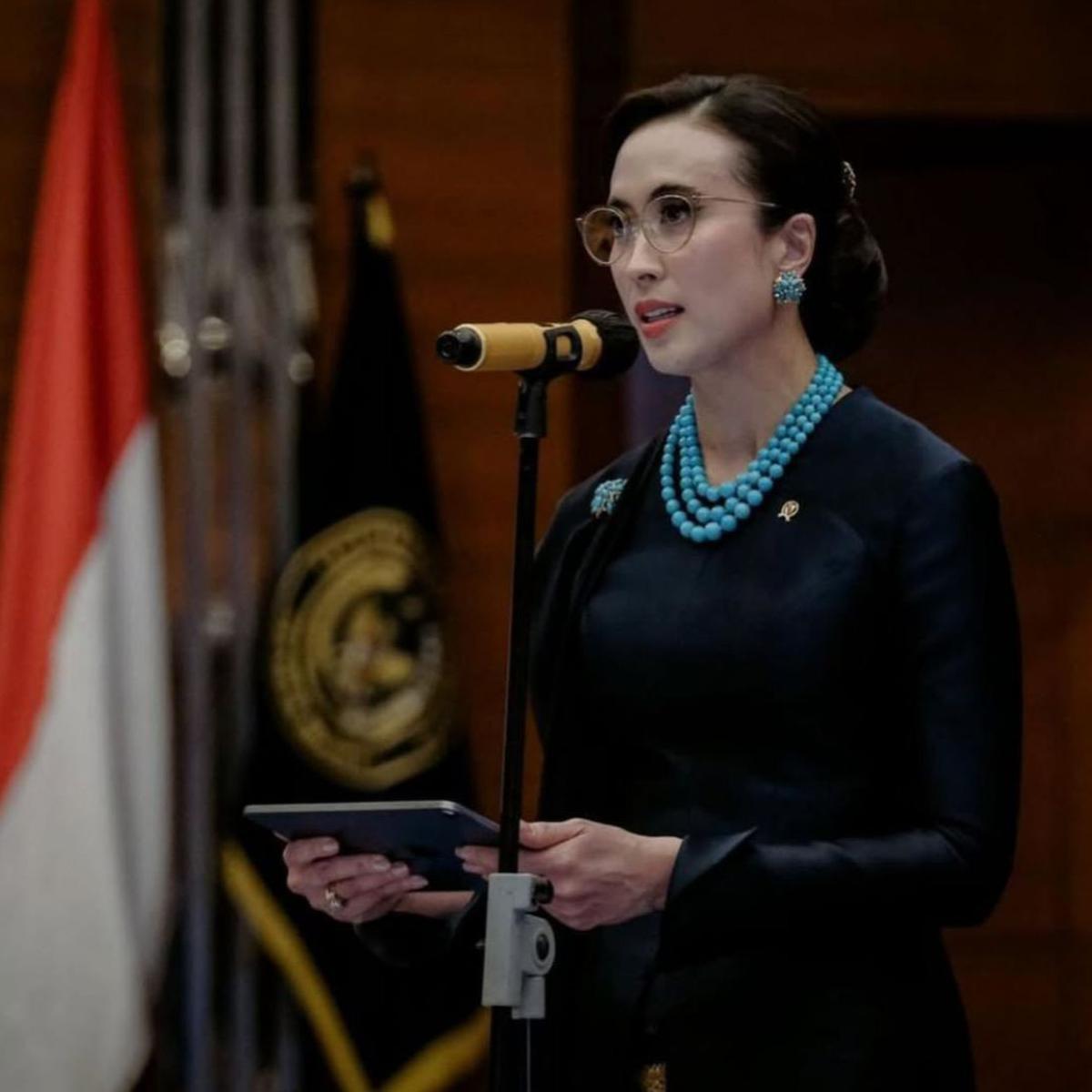 7 Potret Cantik Widiyanti Putri, Menteri Pariwisata Baru dengan Sentuhan Fashion Modern
