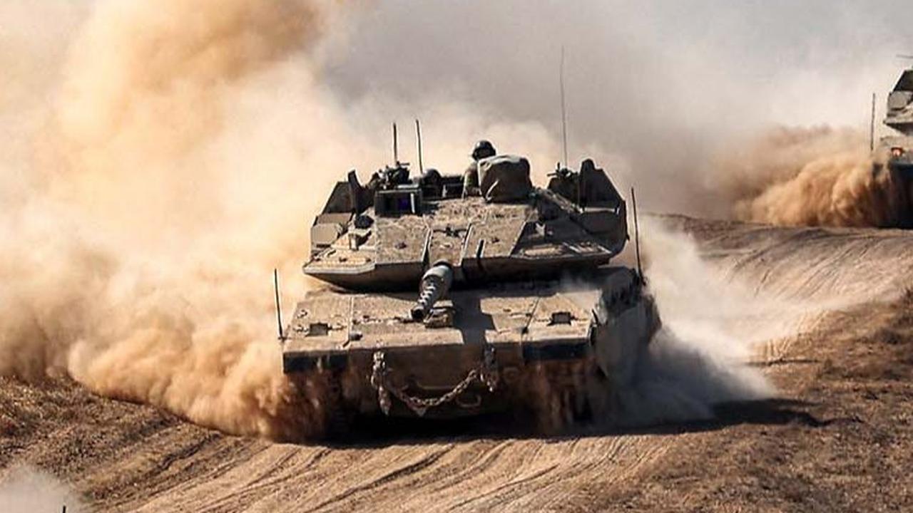 FOTO: Penampakan Tank-Tank Israel Bergerak untuk Serangan Darat di Jalur Gaza