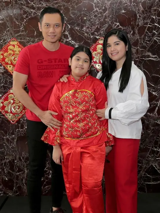 "Dan kehidupan dunia ini, hanyalah permainan & senda gurau. Sedangkan negeri akhirat itu, sungguh lebih baik bagi orang-orang yang bertakwa. Tidakkah kamu mengerti? (QS. Al-An'am: 32)," lanjutnya kemudian. (Instagram/annisayudhoyono)