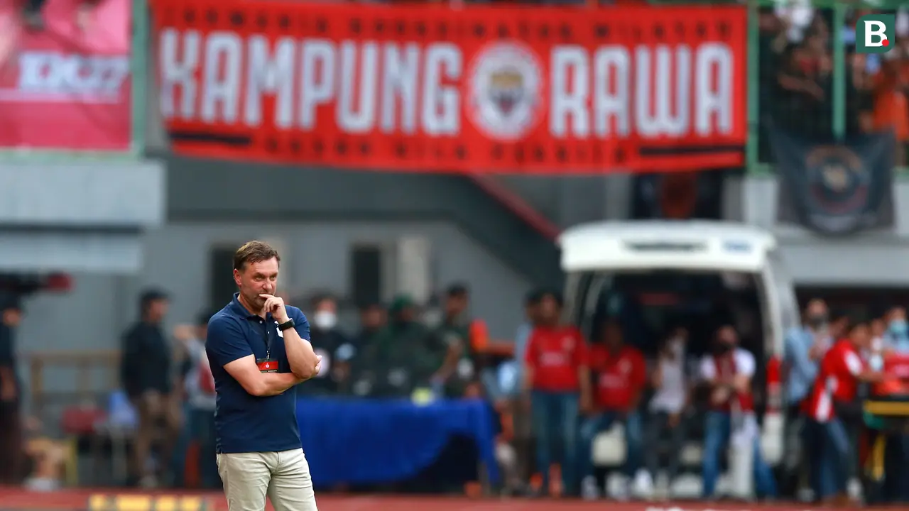 Foto: Bermain di Depan Ribuan The Jakmania, Persija Jakarta Dikalahkan Klub Malaysia di Laga Uji Coba