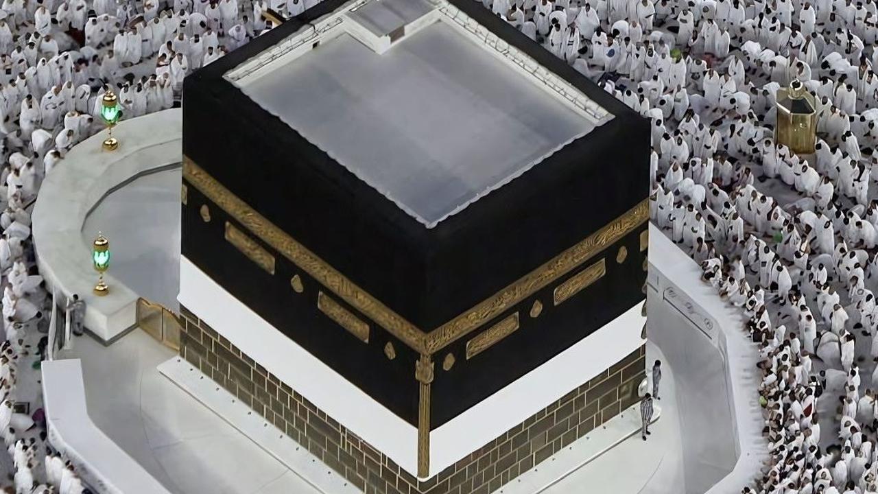 Arab Saudi Larang Siaran Langsung Salat Tarawih di Masjid, Ini Alasannya