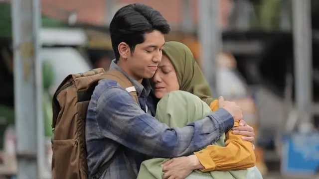 Salah satu adegan film Cinta Dalam Ikhlas. (Foto: Dok. Starvision Plus)