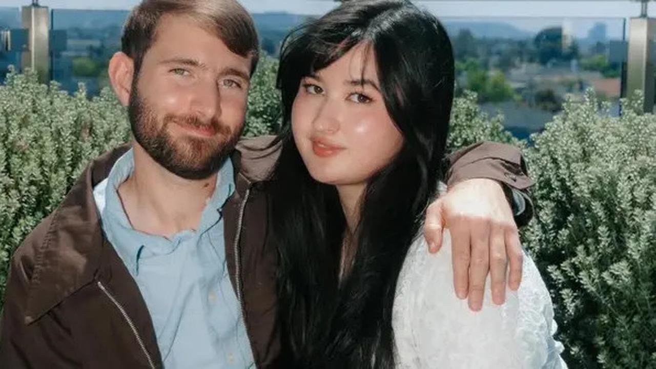 Cerita di Balik Kebaya Sederhana Stephanie Poetri di Hari Pernikahannya dengan Sang Kekasih Asher Novkov