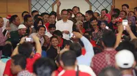 Jokowi menghadiri Kongres Nasional Barisan Relawan Jokowi Presiden 2014 (Bara JP) di Asrama Haji, Jakarta, Rabu (13/8/14). (Liputan6.com/Herman Zakharia)