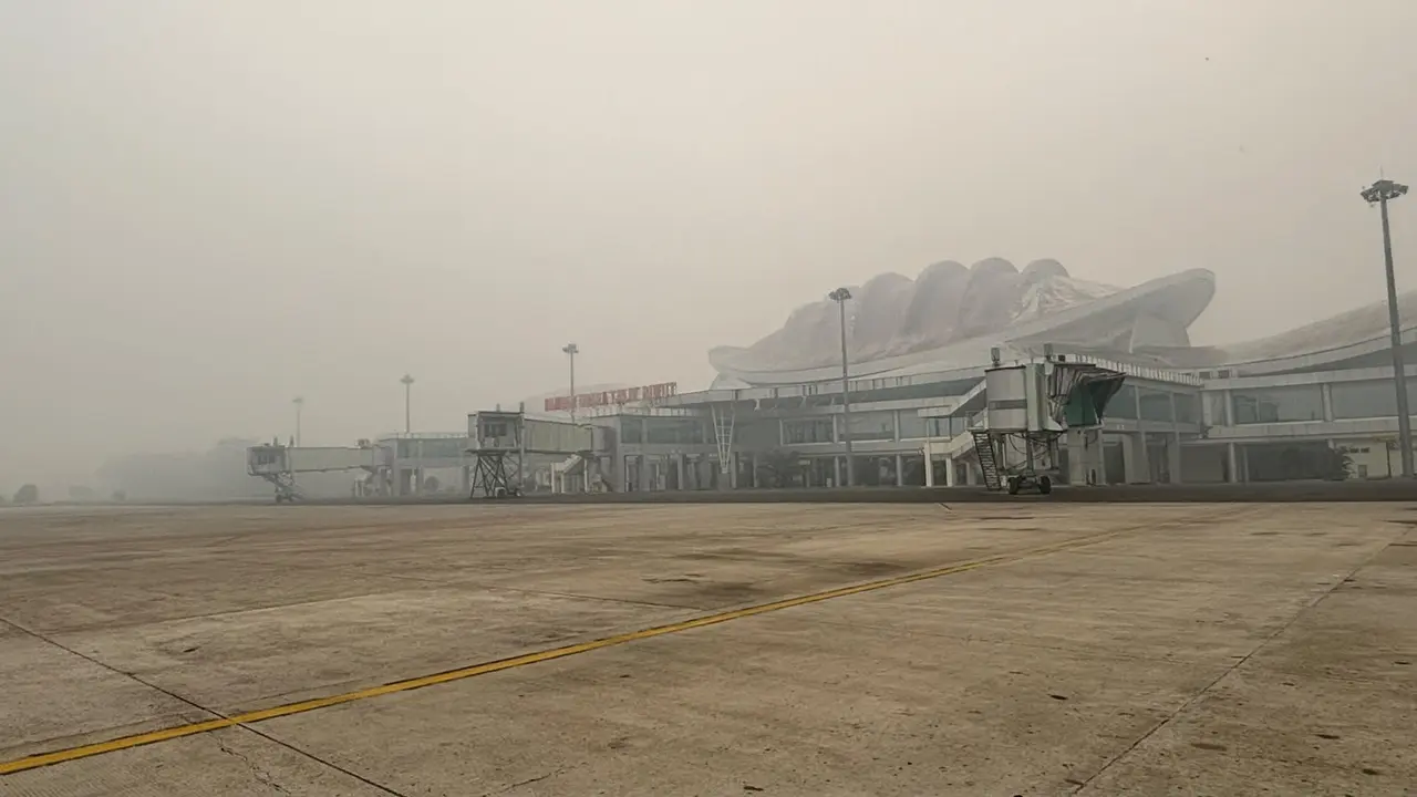 Ratusan Penerbangan Batal Imbas Asap Karhutla Kalimantan