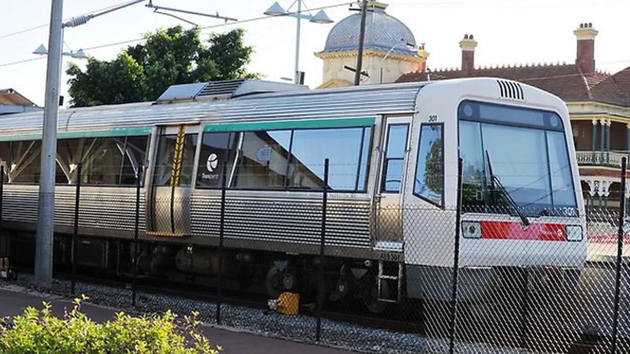 kereta-portugis-130903b.jpg